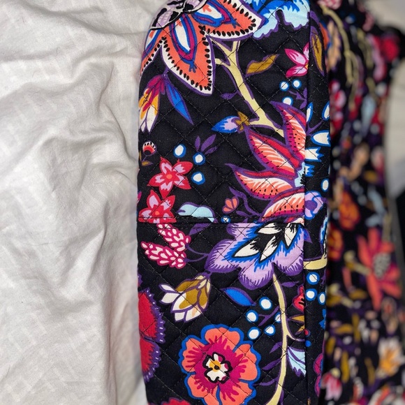 Vera Bradley large Carson Crossbody in Foxwood - Picture 6 of 6